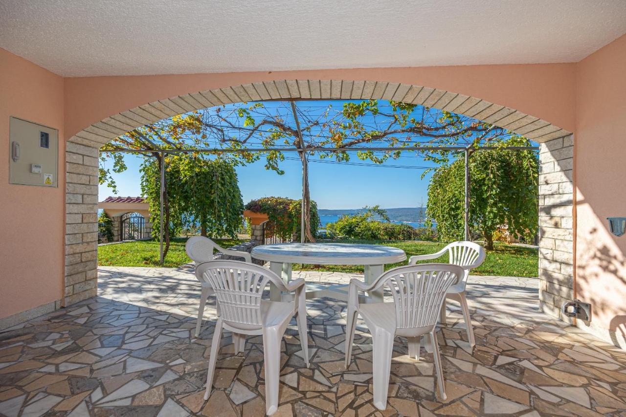 Apartments Francoise Crikvenica Exterior photo
