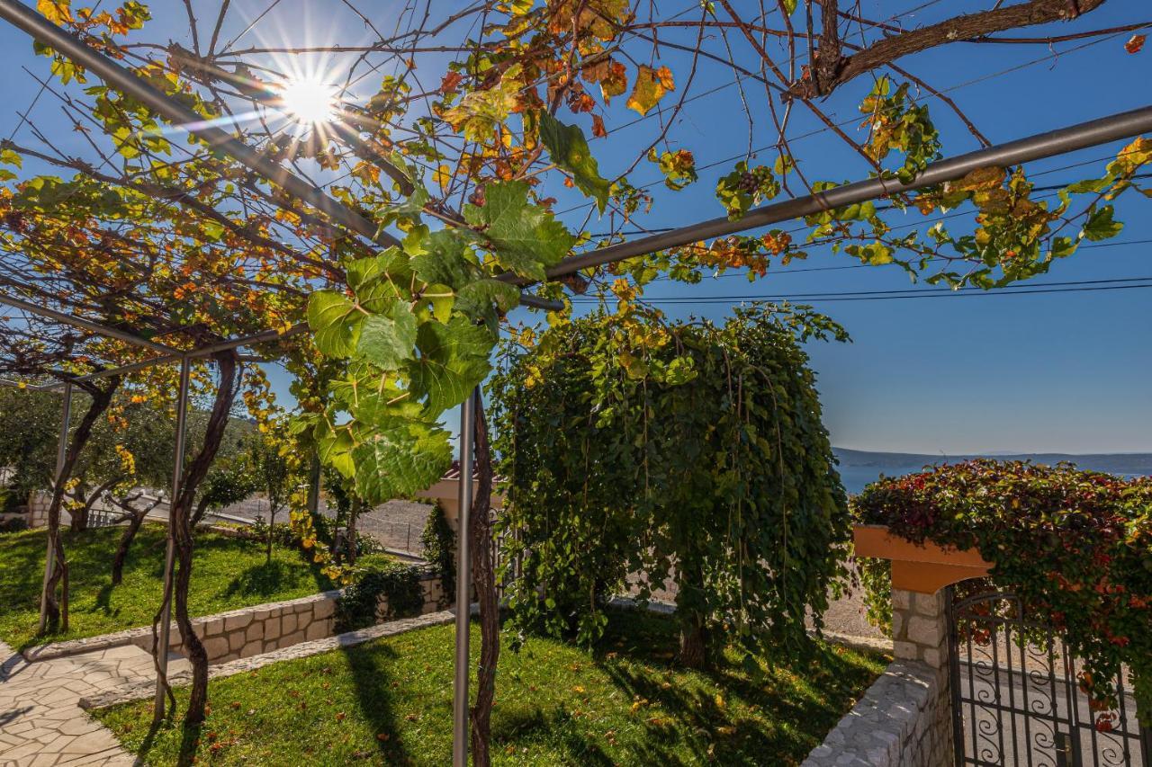 Apartments Francoise Crikvenica Exterior photo