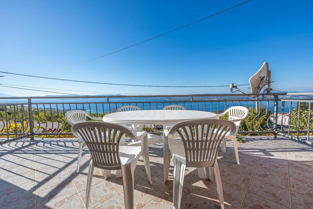 Apartments Francoise Crikvenica Exterior photo