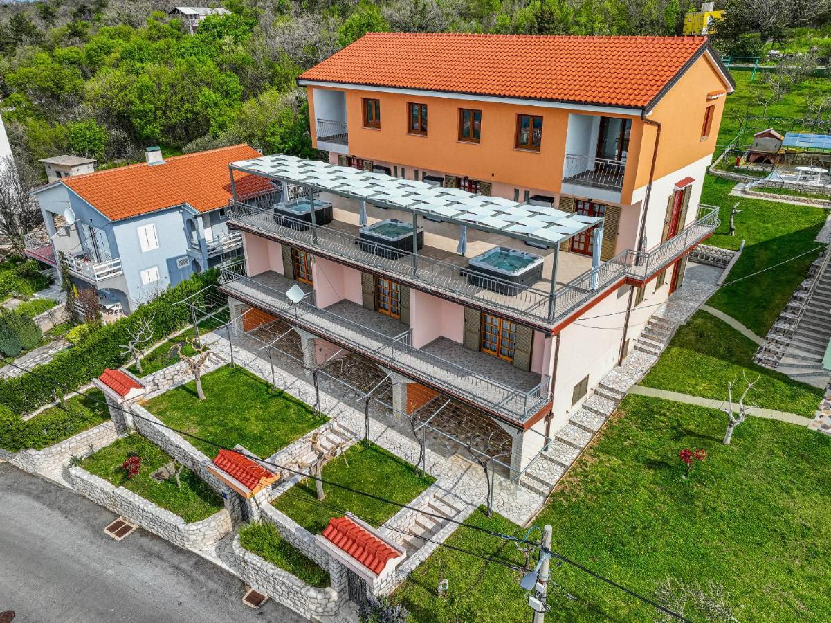 Apartments Francoise Crikvenica Exterior photo