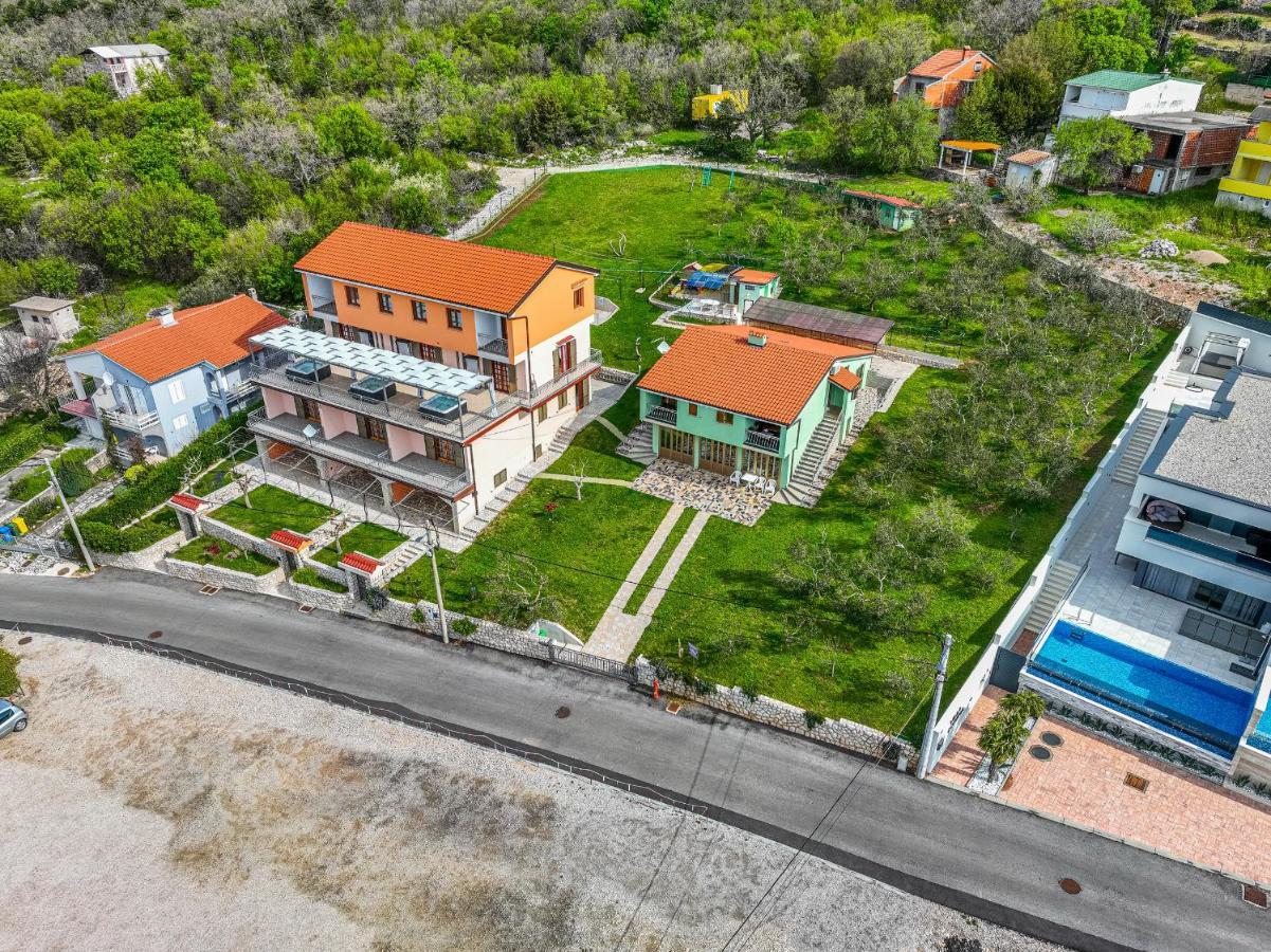 Apartments Francoise Crikvenica Exterior photo