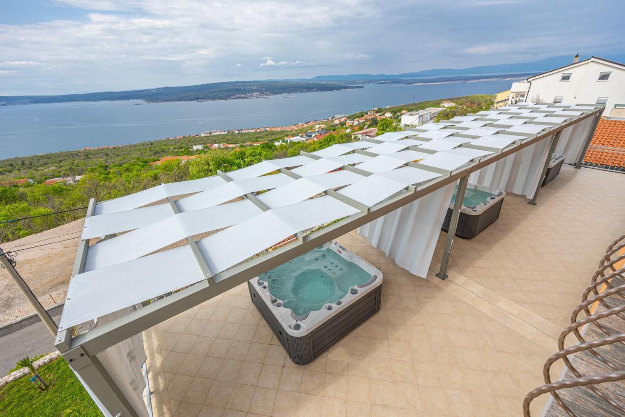 Apartments Francoise Crikvenica Exterior photo