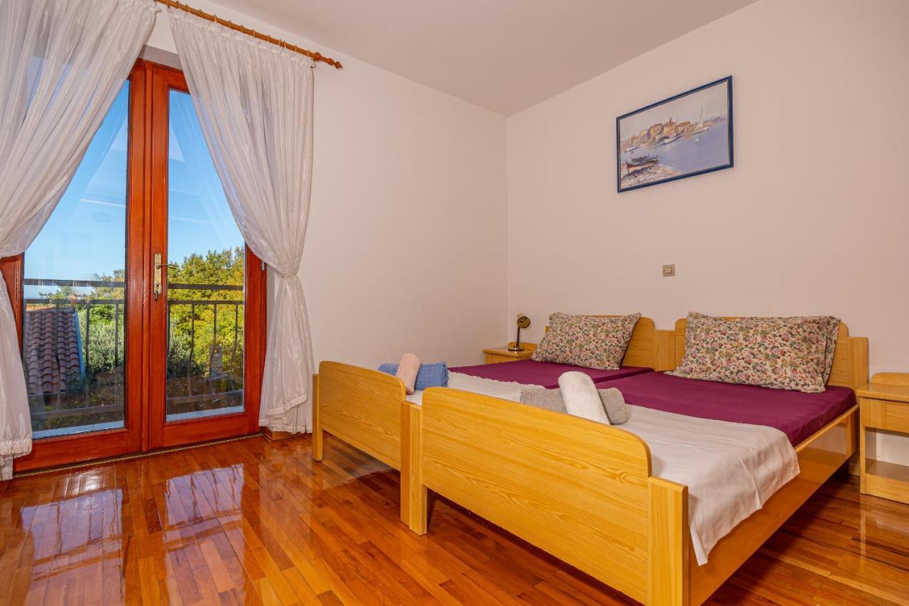 Apartments Francoise Crikvenica Exterior photo