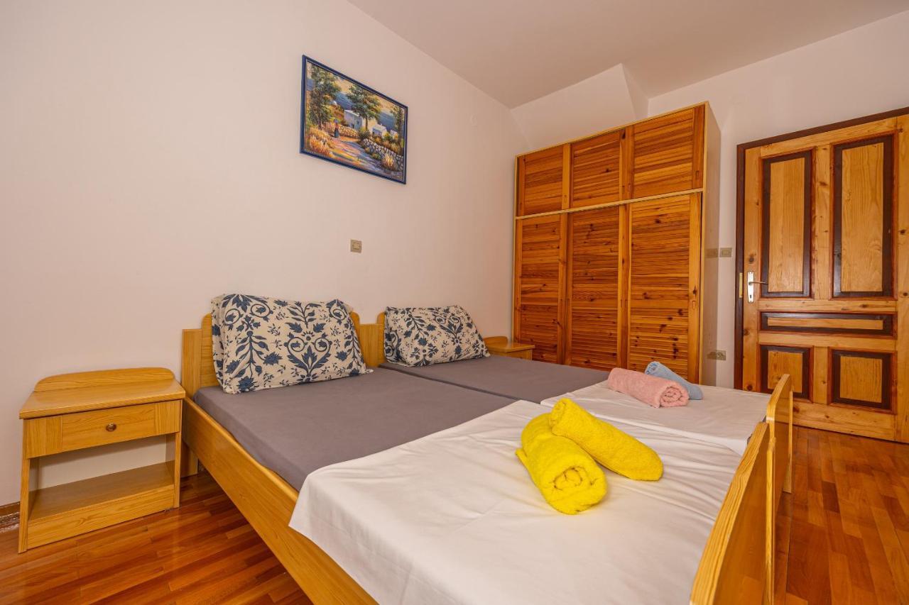 Apartments Francoise Crikvenica Exterior photo