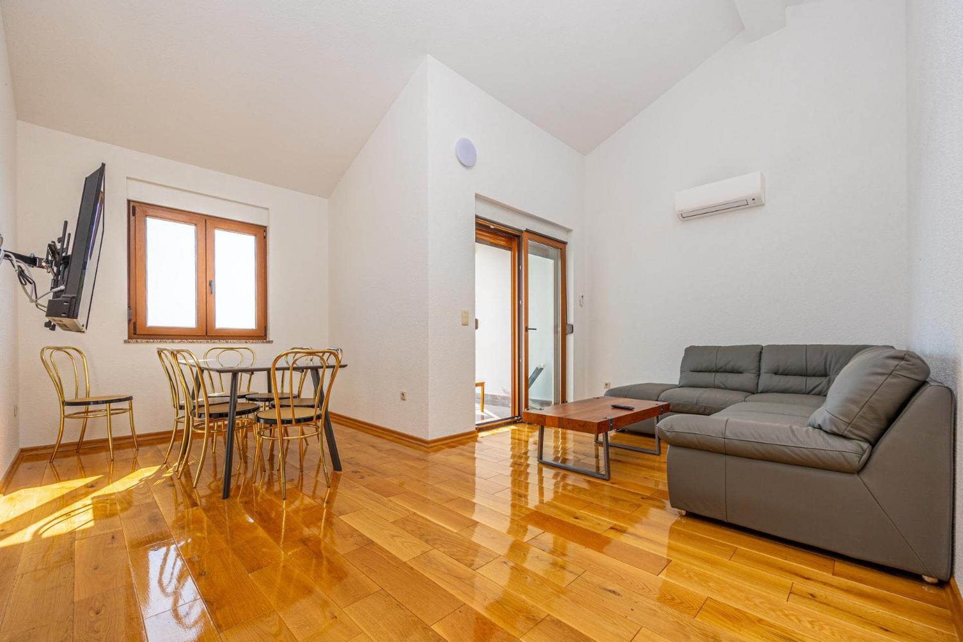 Apartments Francoise Crikvenica Exterior photo