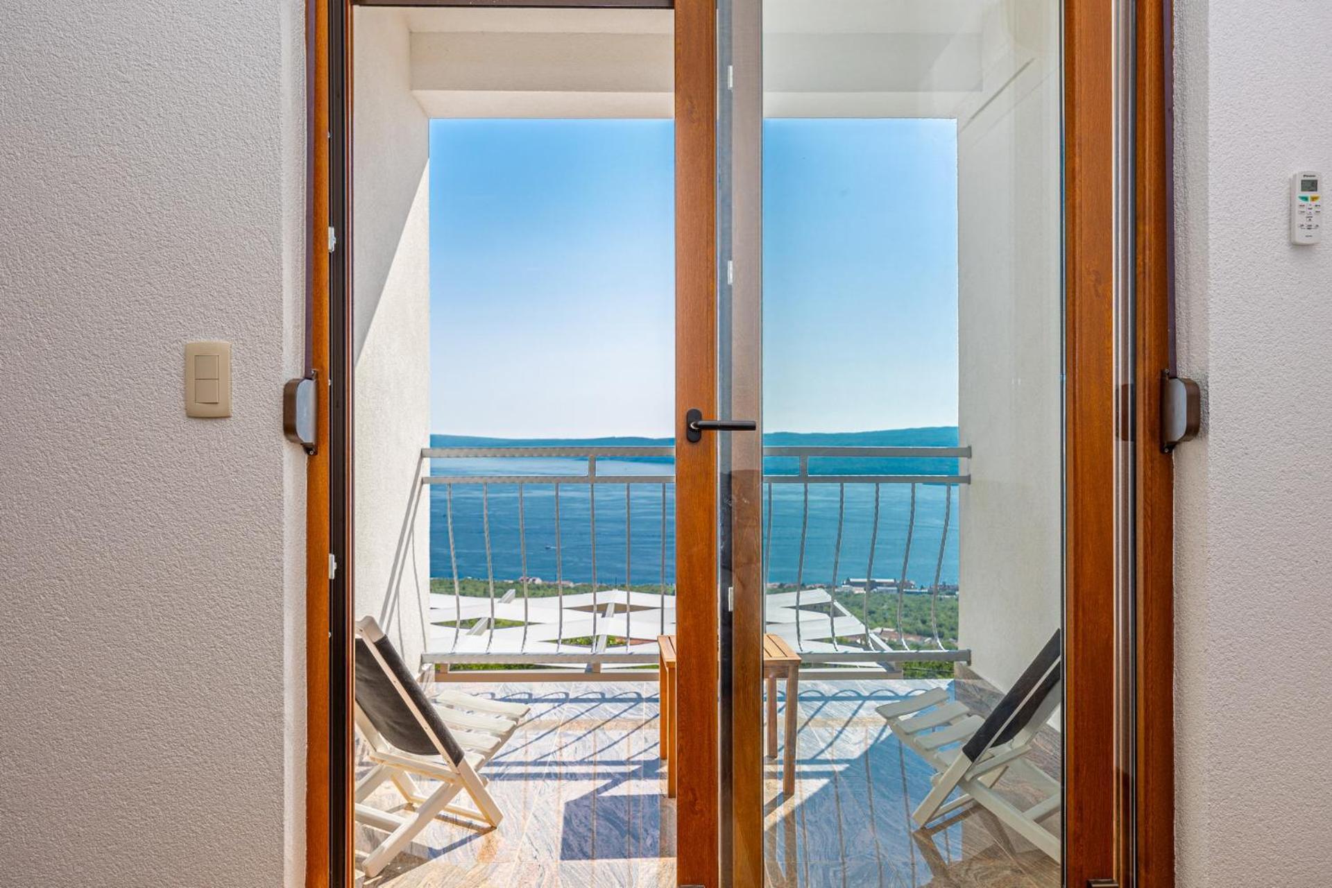 Apartments Francoise Crikvenica Exterior photo